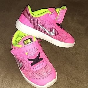 Nike tennis shoes